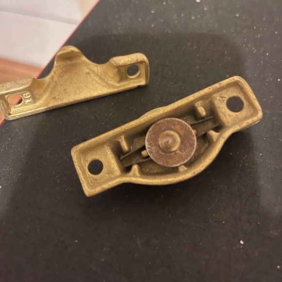 22 Brass Window Sash Locks Complete Screws Cast Iron Rare Old Vintage Decor - Picture 9 of 11